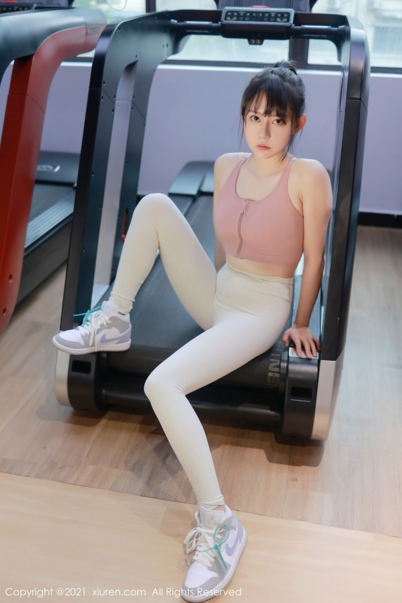 秀人网新人模特韩希蕾健身房紧身裤运动内衣服饰性感写真-绅士社