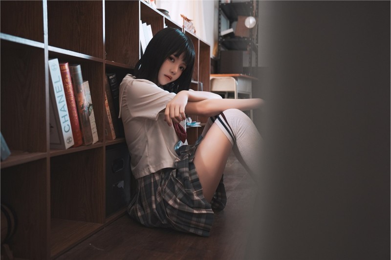 桜桃喵 – NO.213 教室死库水-绅士社