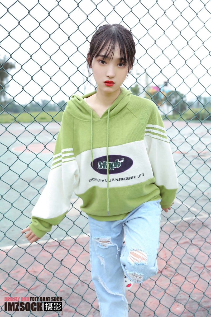 MZSOCK爱美足女郎茜茜休闲T恤破洞牛仔裤写真-绅士社